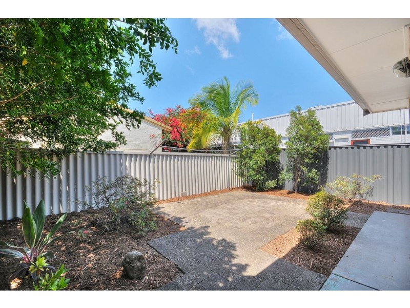 8/60 Karbunya Street, Mermaid Waters QLD 4218