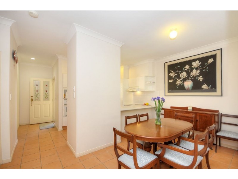 82/152 Palm Meadows Drive, Carrara QLD 4211