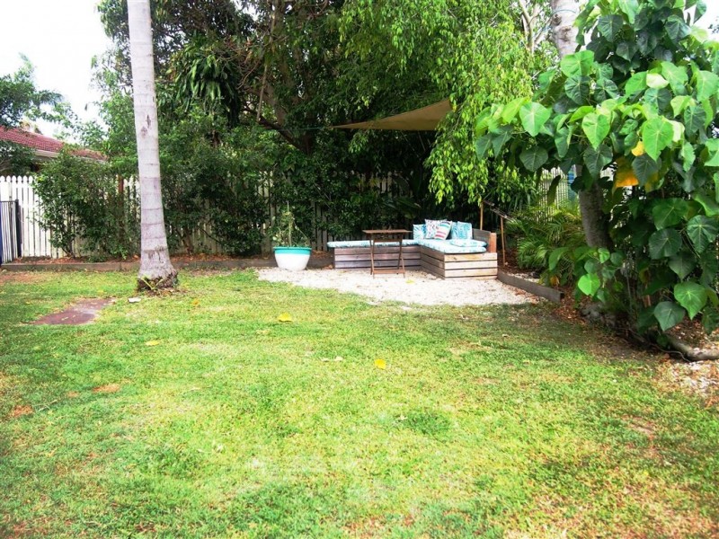 11 Doggett Drive, Miami QLD 4220