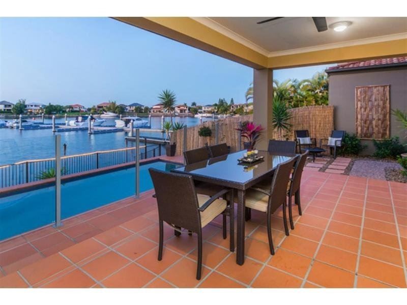 516 Oyster Cove Promenade, Helensvale QLD 4212