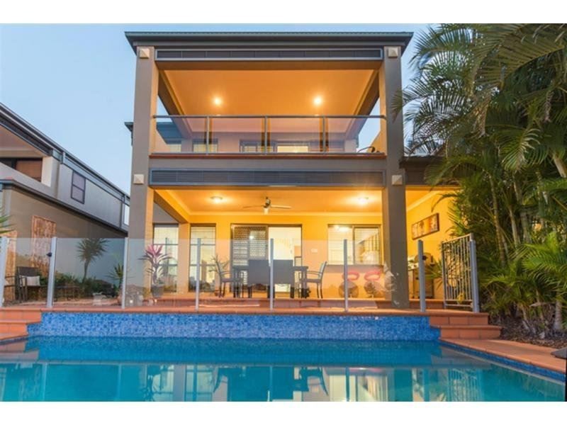 516 Oyster Cove Promenade, Helensvale QLD 4212
