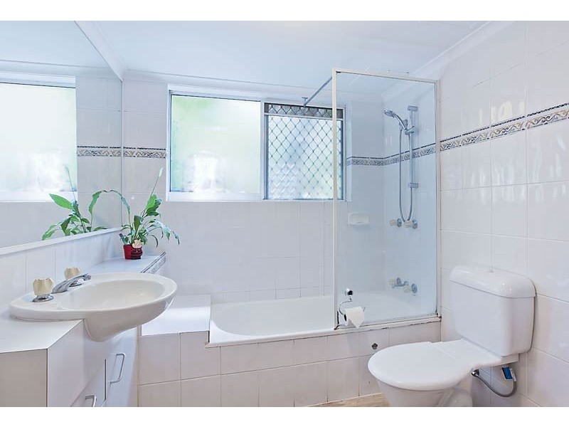 42 Beach Parade, Surfers Paradise QLD 4217