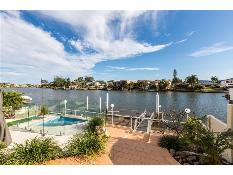 42 Cabana Boulevard, Benowa Waters QLD 4217