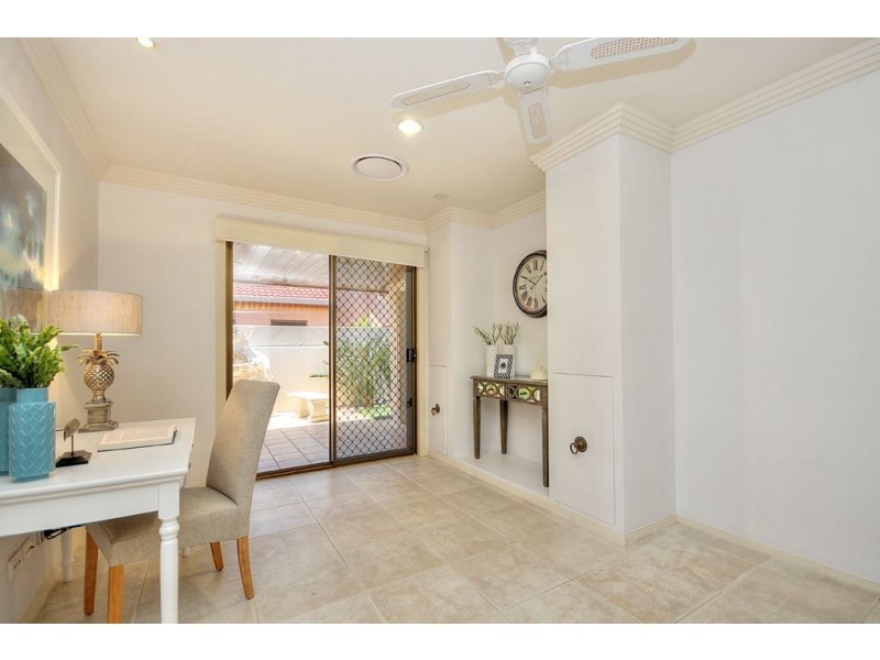 42 Cabana Boulevard, Benowa Waters QLD 4217