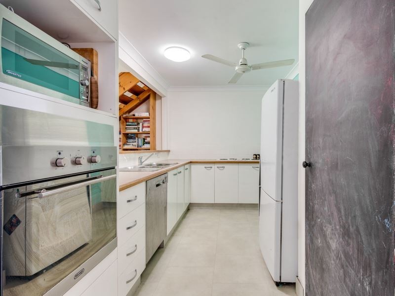 8/130 Plateau Crescent, Carrara QLD 4211