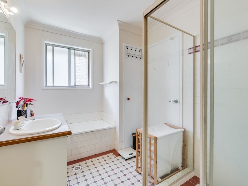 8/130 Plateau Crescent, Carrara QLD 4211