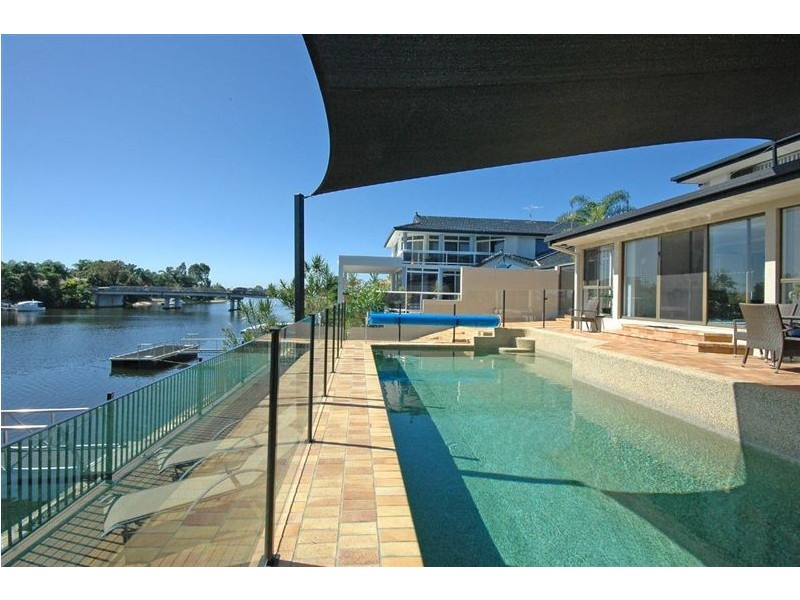 7 Karabella Court, Mermaid Waters QLD 4218