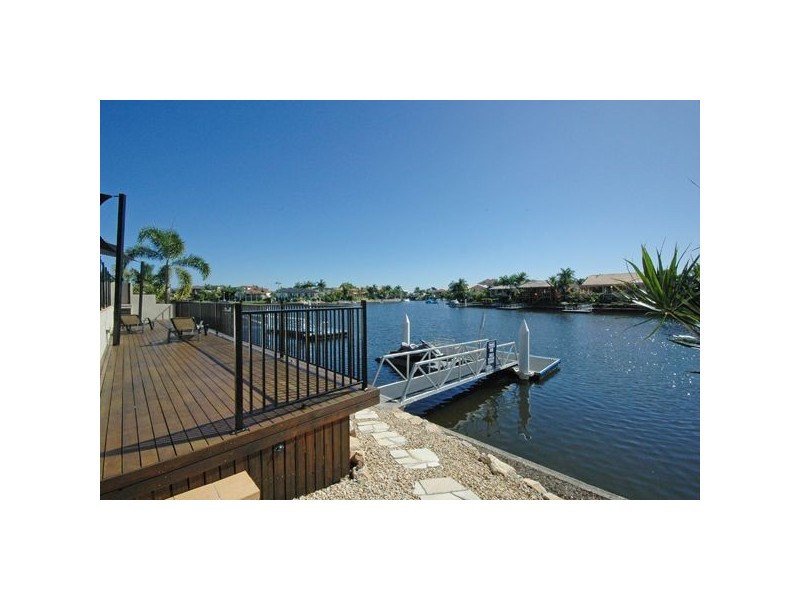 7 Karabella Court, Mermaid Waters QLD 4218