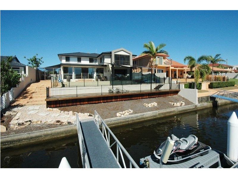 7 Karabella Court, Mermaid Waters QLD 4218