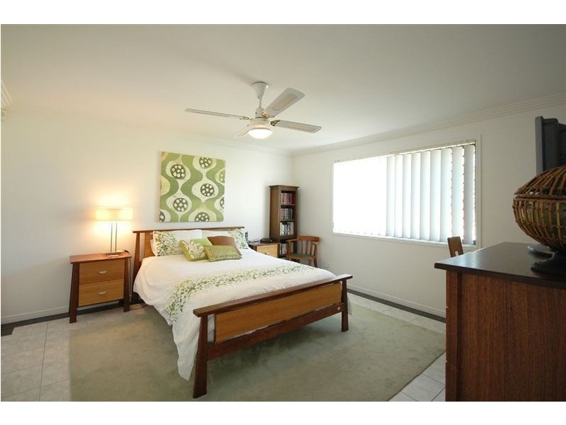 7 Karabella Court, Mermaid Waters QLD 4218