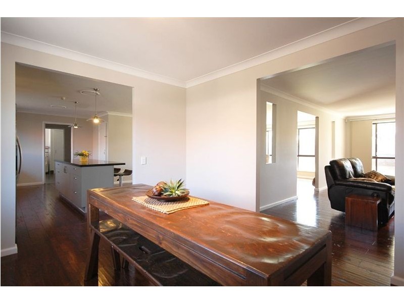 40 Cocos Crescent, Broadbeach Waters QLD 4218