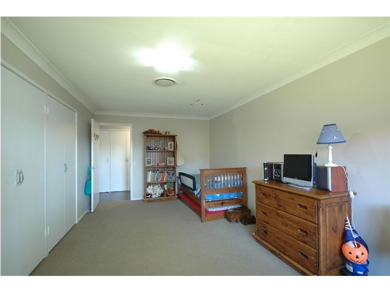 40 Cocos Crescent, Broadbeach Waters QLD 4218