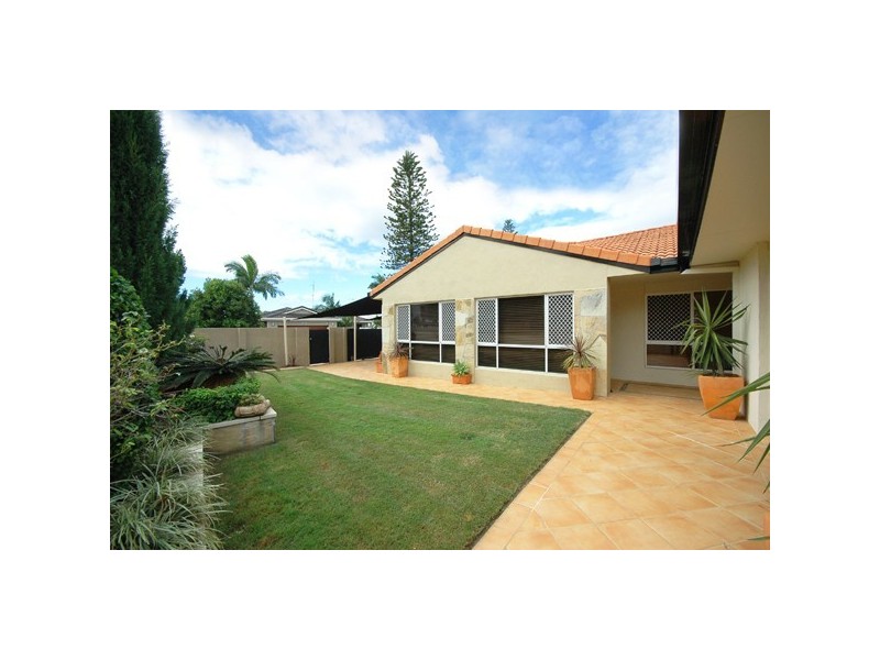 32 Conifer Crescent, Broadbeach Waters QLD 4218