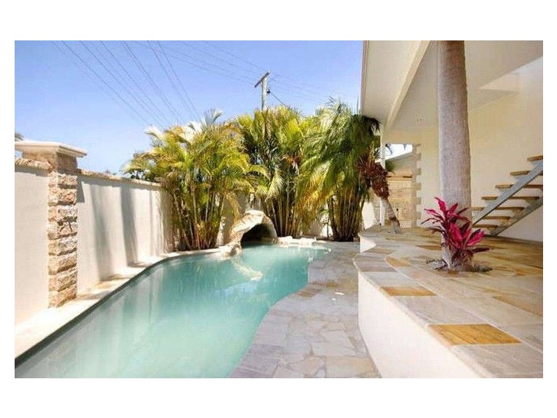 3 Rio Vista Boulevard, Broadbeach Waters QLD 4218