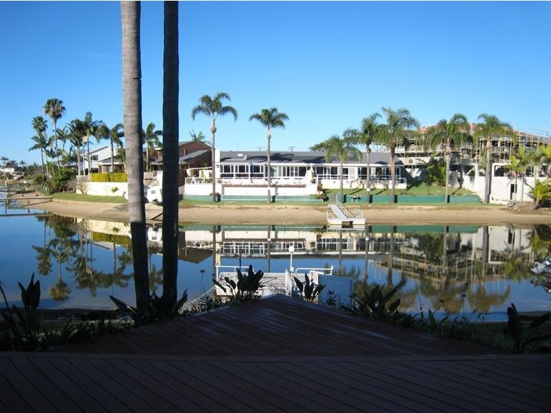 341 Monaco Street, Broadbeach Waters QLD 4218