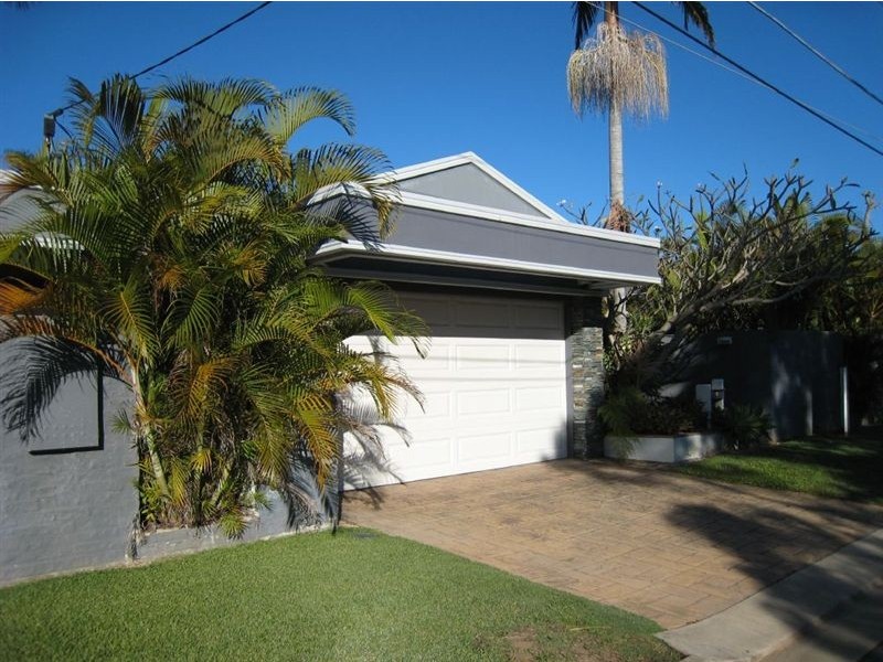 341 Monaco Street, Broadbeach Waters QLD 4218