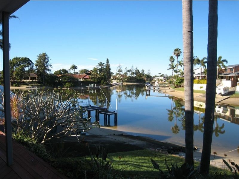 341 Monaco Street, Broadbeach Waters QLD 4218