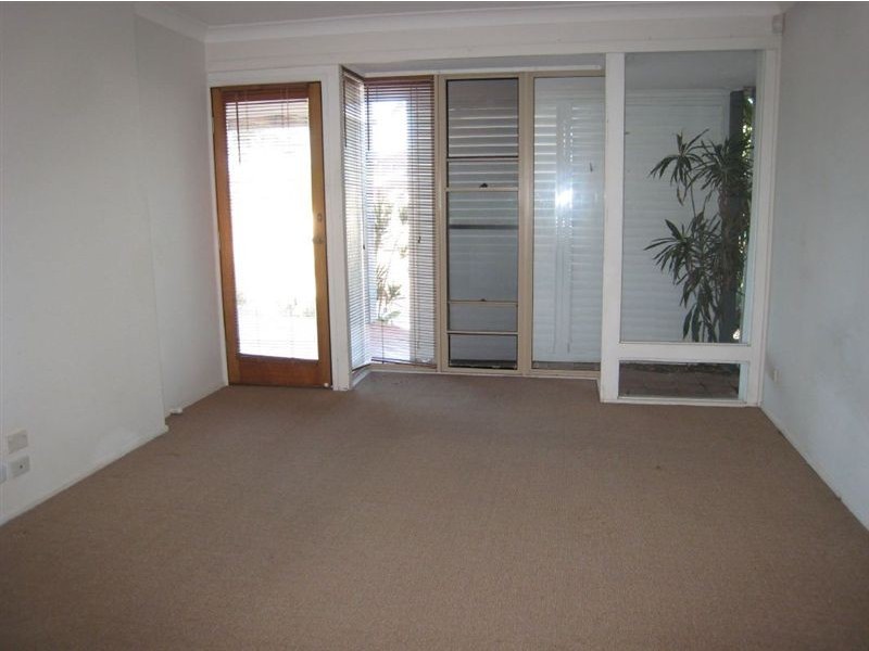341 Monaco Street, Broadbeach Waters QLD 4218