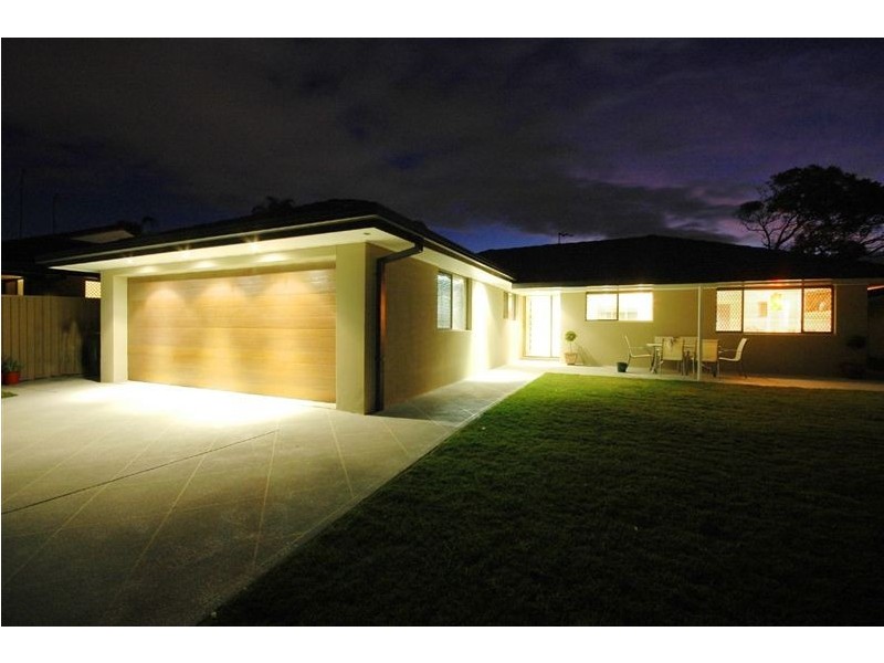 23 Rumrunner Street, Mermaid Waters QLD 4218
