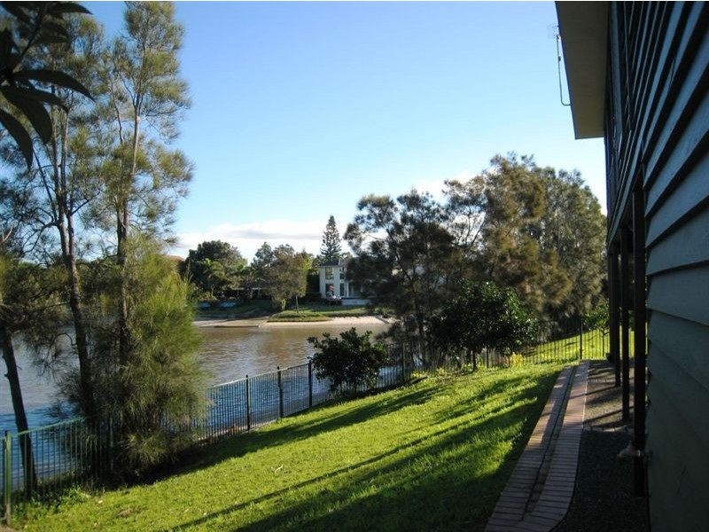 76 Poinciana Boulevard, Broadbeach Waters QLD 4218