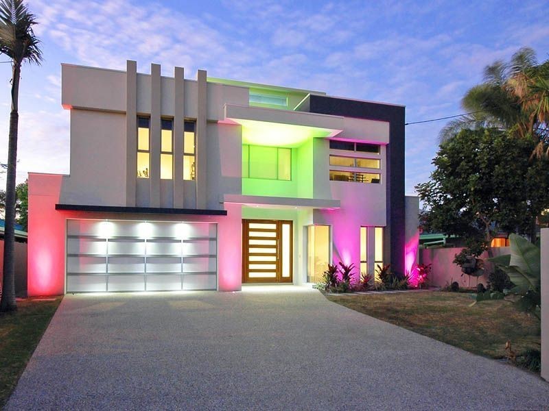 69 T E Peters Drive, Broadbeach Waters QLD 4218