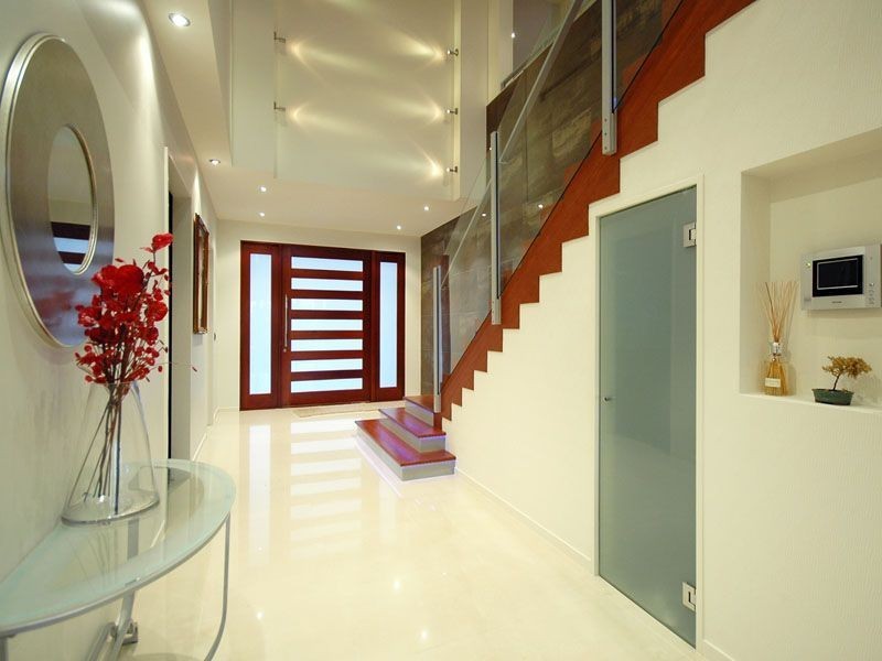 69 T E Peters Drive, Broadbeach Waters QLD 4218