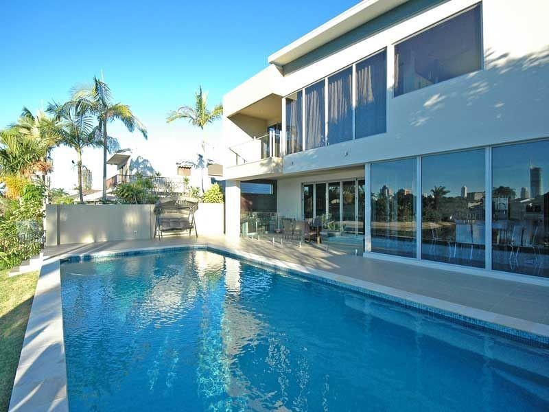 69 T E Peters Drive, Broadbeach Waters QLD 4218