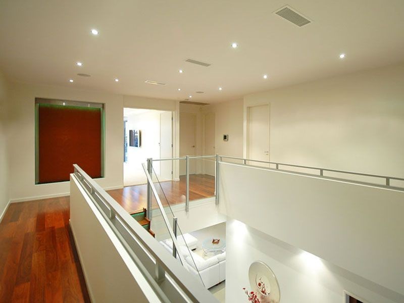 69 T E Peters Drive, Broadbeach Waters QLD 4218