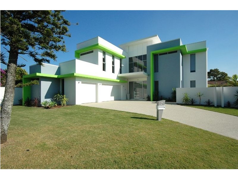 2 Cedar Place, Broadbeach Waters QLD 4218