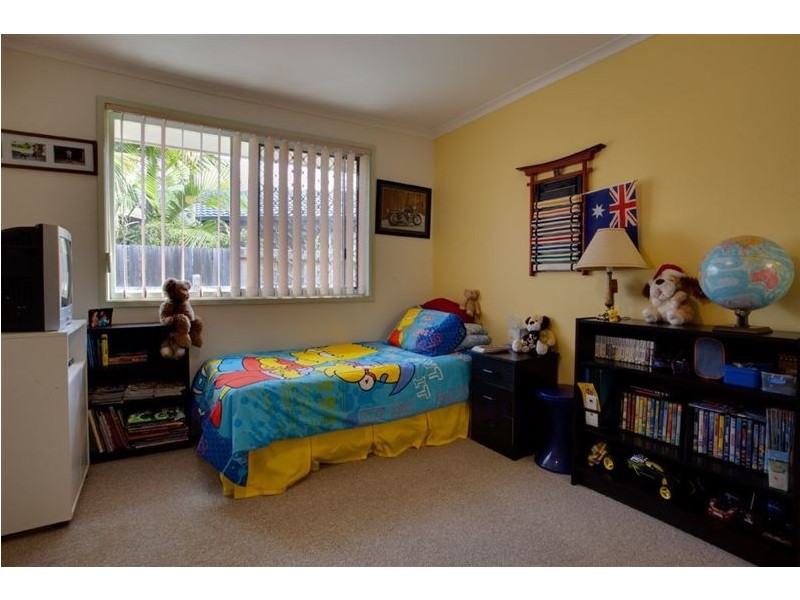 98 Waitomo Street, Broadbeach Waters QLD 4218