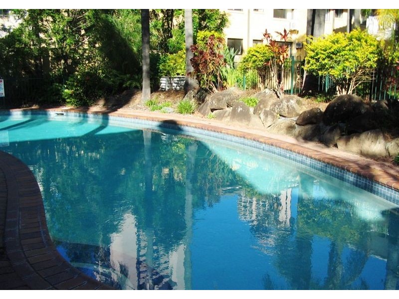 30/17 Genoa Street, Broadbeach QLD 4218