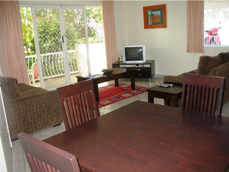 30/17 Genoa Street, Broadbeach QLD 4218