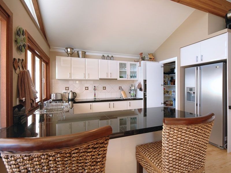61 River Crescent, Broadbeach Waters QLD 4218