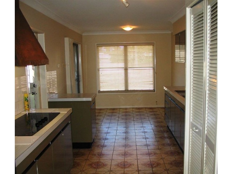 28 Bermuda Street,, Broadbeach Waters QLD 4218