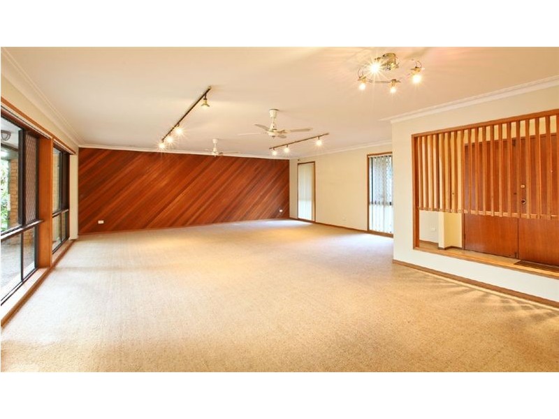 11 Keppel Court, Mermaid Waters QLD 4218