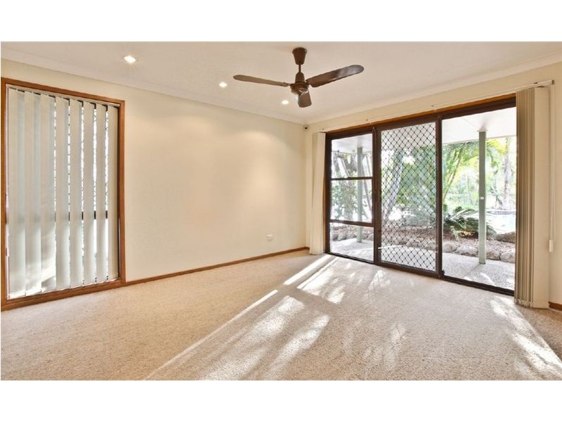 11 Keppel Court, Mermaid Waters QLD 4218