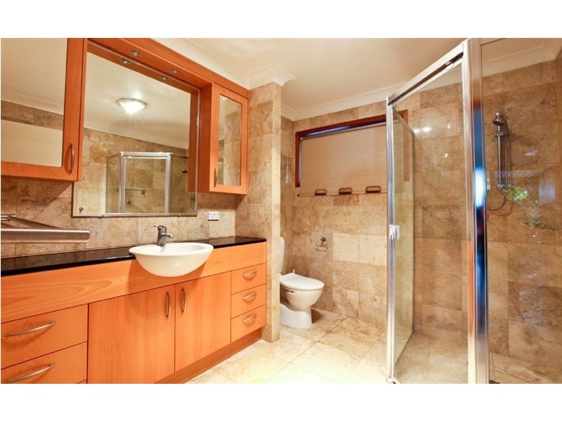 11 Keppel Court, Mermaid Waters QLD 4218