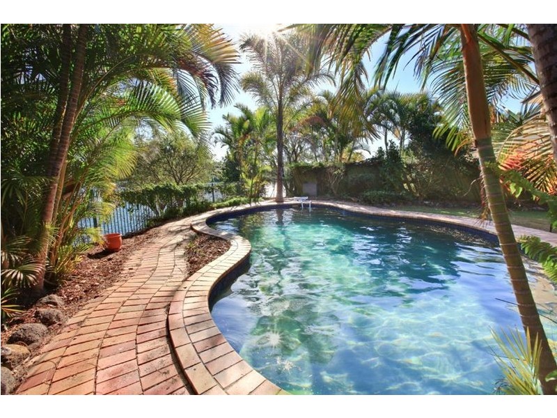 11 Keppel Court, Mermaid Waters QLD 4218