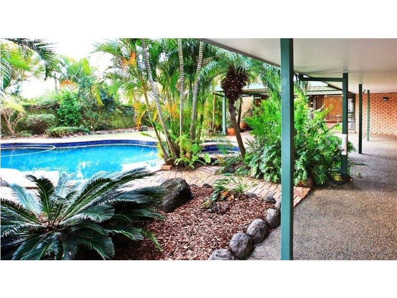 11 Keppel Court, Mermaid Waters QLD 4218