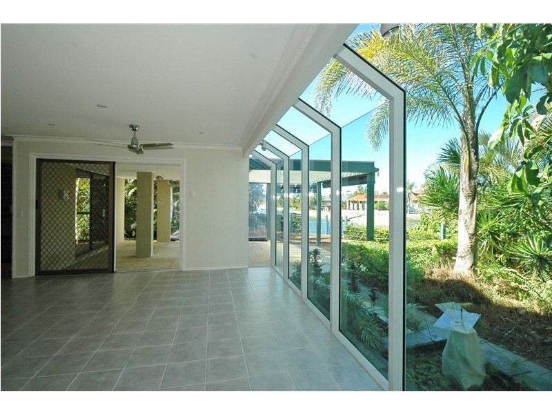 1 Rudd Street, Broadbeach Waters QLD 4218