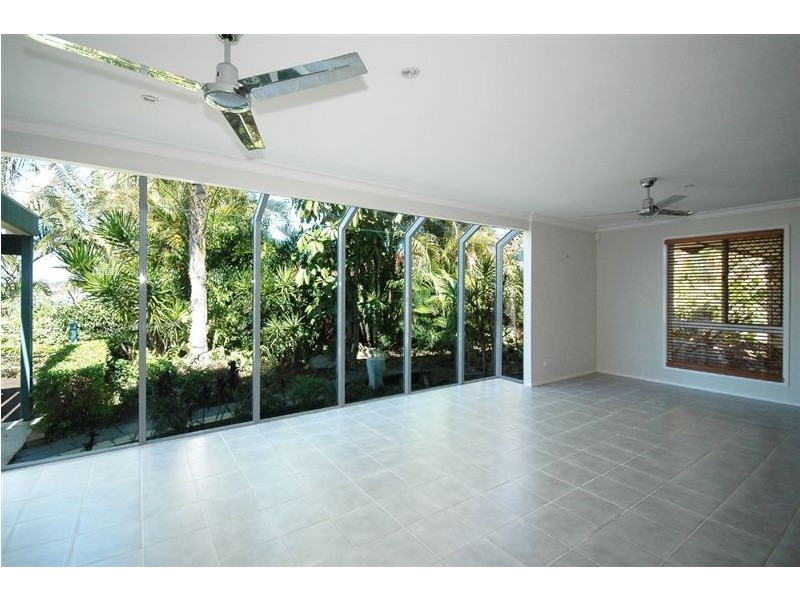 1 Rudd Street, Broadbeach Waters QLD 4218