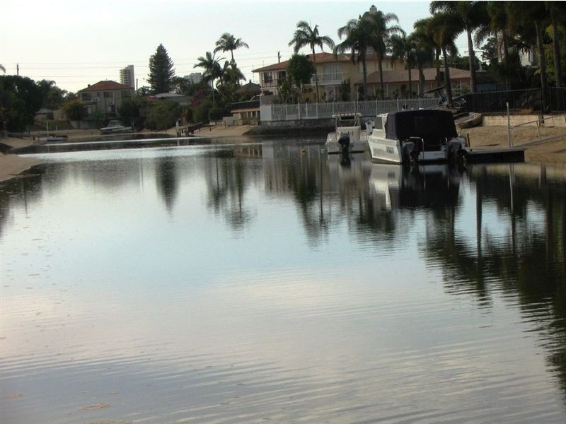 4 Alvarado Court,, Broadbeach Waters QLD 4218