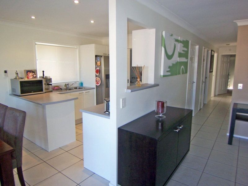 4 Alvarado Court,, Broadbeach Waters QLD 4218