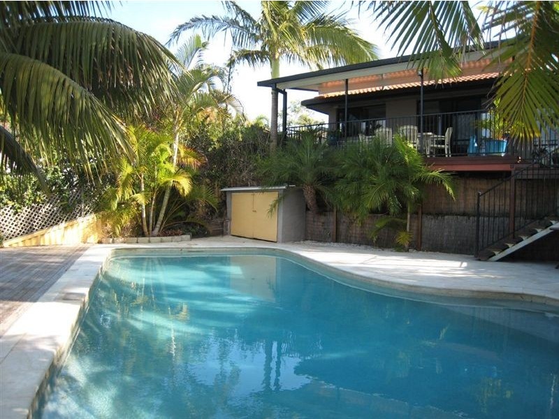 140 Rio Vista Blvd, Broadbeach Waters QLD 4218