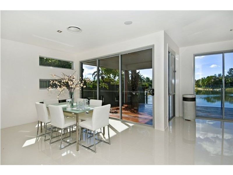 73 Rudd Court, Broadbeach Waters QLD 4218