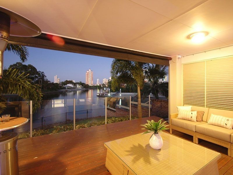 17 Bal Harbour, Broadbeach Waters QLD 4218