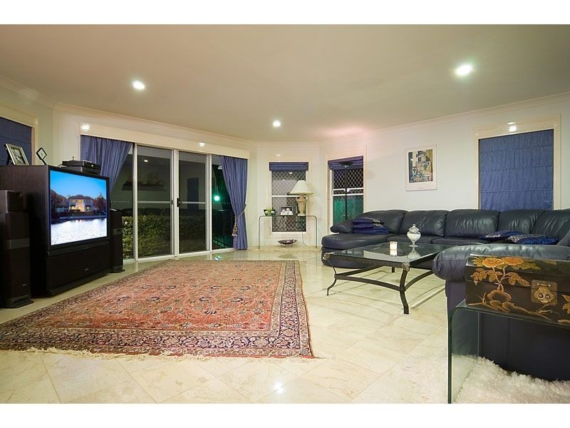 116/40 The Point, Cotlew Street East, Southport QLD 4215