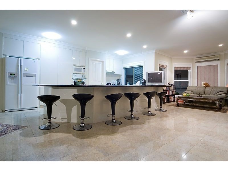 116/40 The Point, Cotlew Street East, Southport QLD 4215