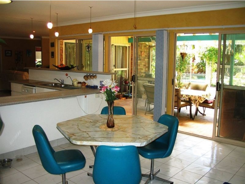 18 Carrum Court, Robina QLD 4226