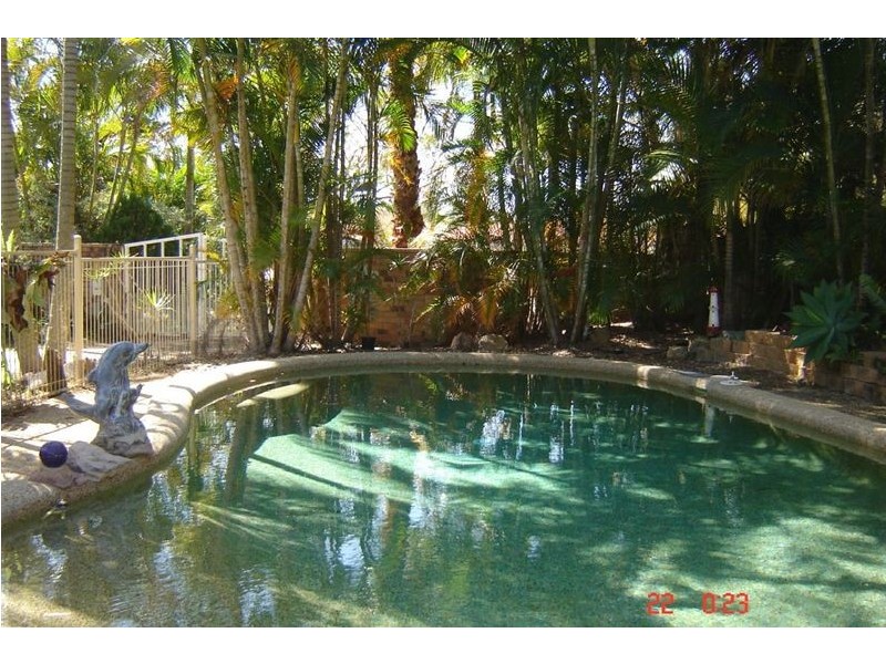 18 Carrum Court, Robina QLD 4226